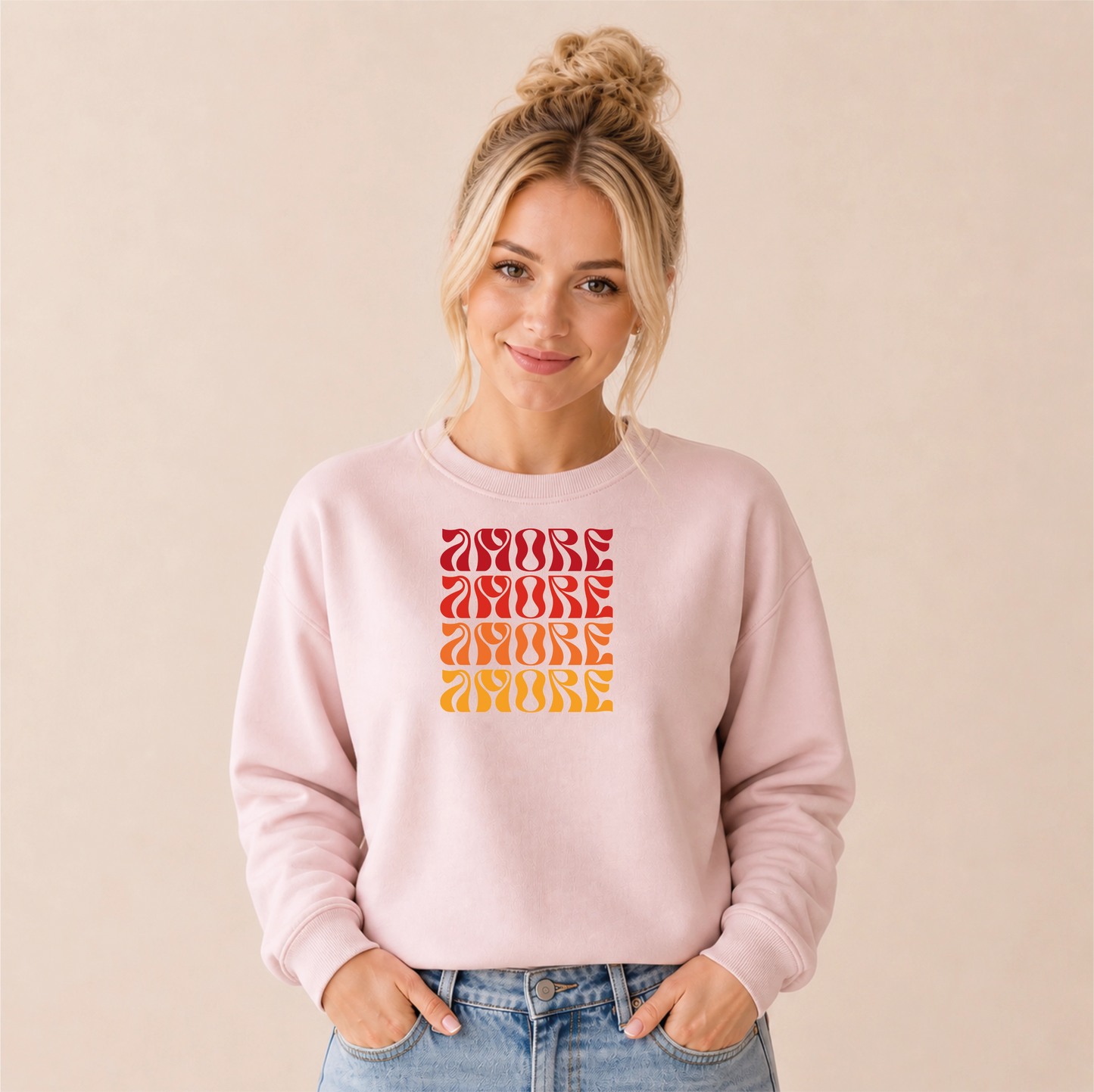Amore Repeat Bügelbild auf rosafarbenem Damen-Sweater – Front
