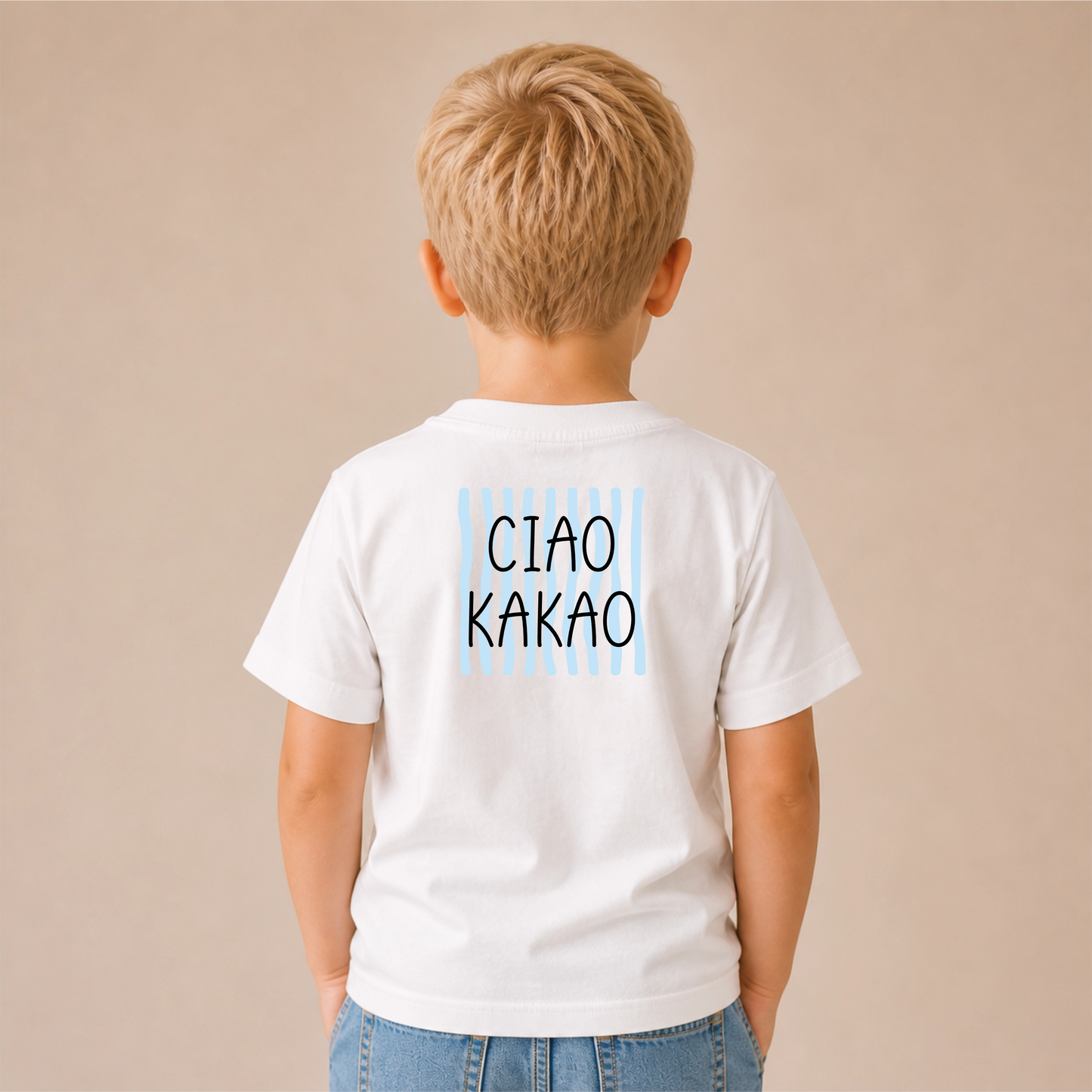 Ciao Kakao Blau Bügelbild auf weißem Jungen-T-Shirt – Rücken