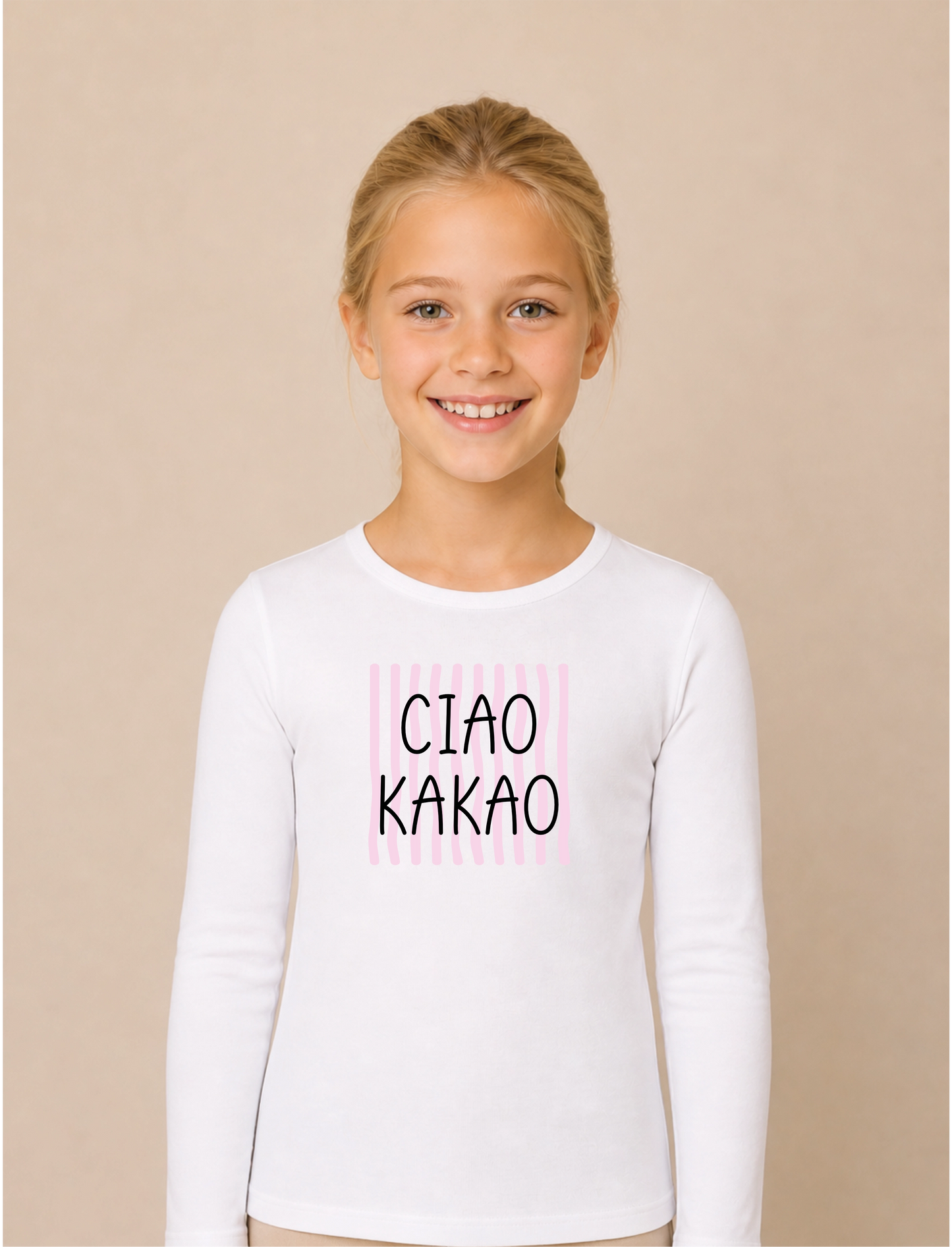 Ciao Kakao Rosa Bügelbild auf weißem Mädchen-Langarmshirt – Front