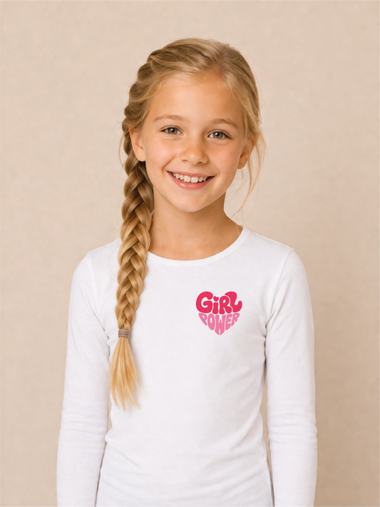 Girl Power Herz Bügelbild auf weißem Mädchen-Langarmshirt – Porträt